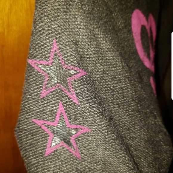 Distressed sinful love & pride shirt - Picture 4 of 8